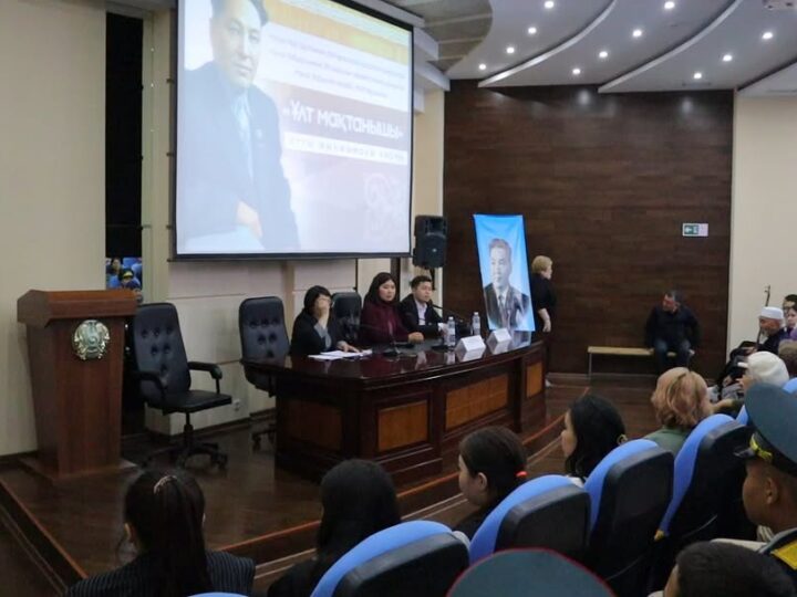 The Center opened a traveling exhibition «Ұлт мақтанышы» dedicated to the 110th anniversary of Malik Gabdullin and the 80th anniversary of the Victory in the Second World War